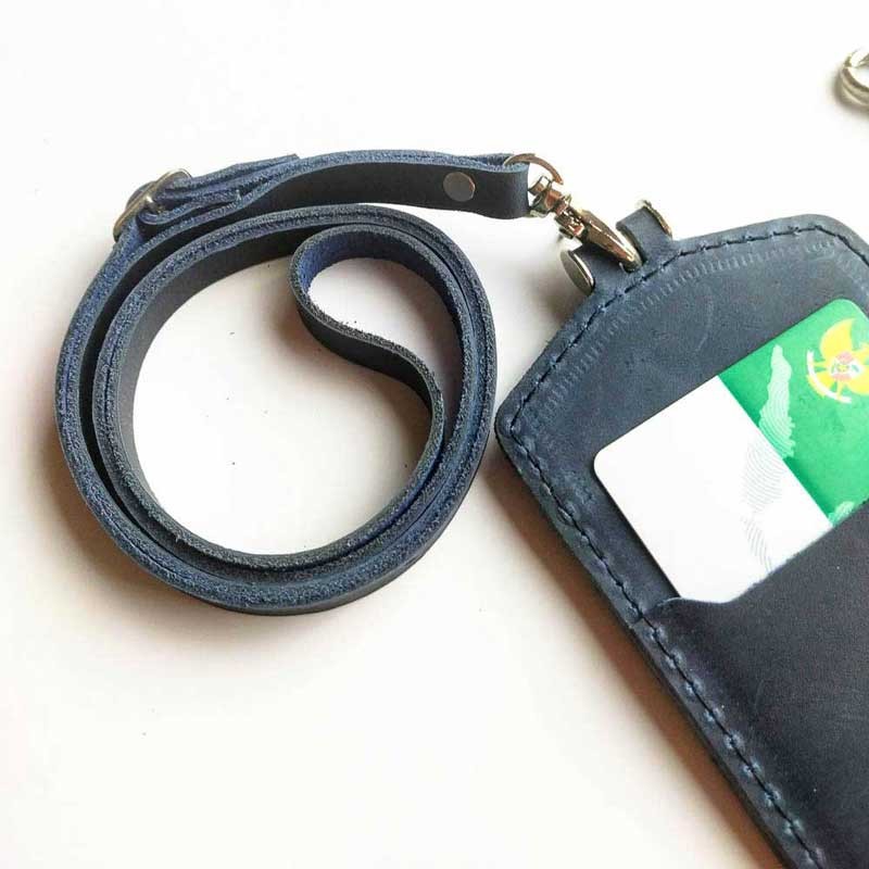 Tempat ID Card Kulit Warna Biru
